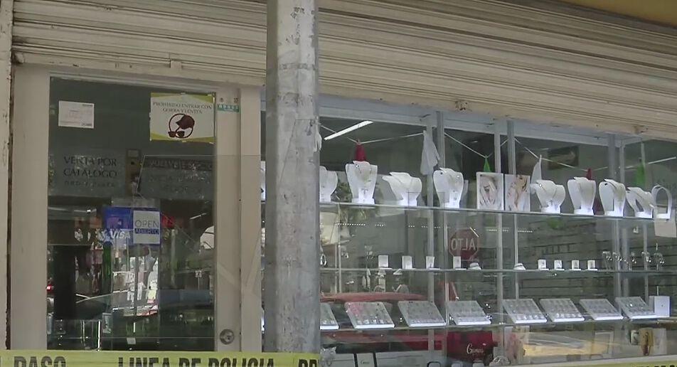Asaltan Joyería de Apodaca, NL; Atan a Empleadas N+