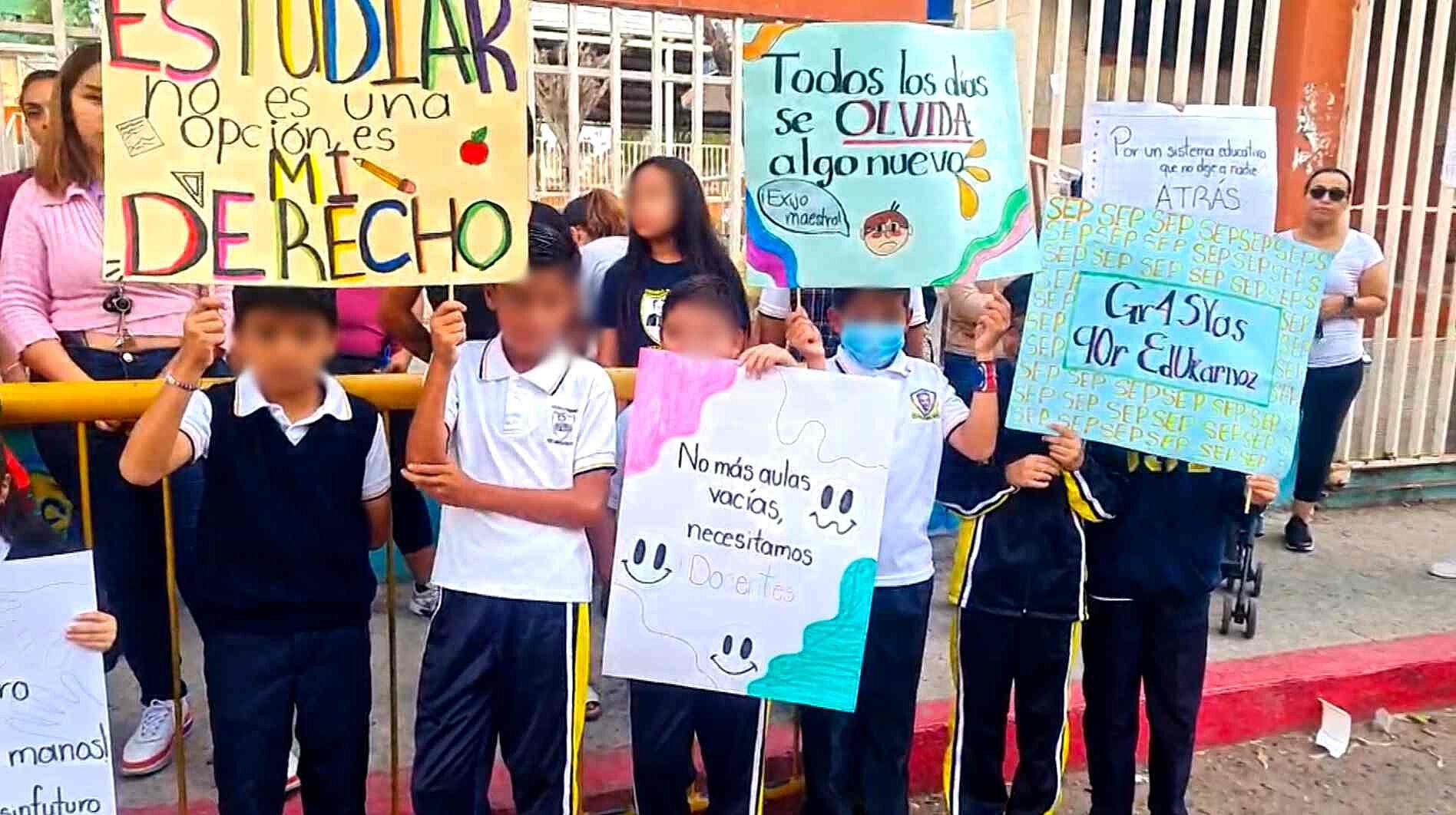 Padres Toman Primaria José Santos Valdez por Falta de Maestros | N+