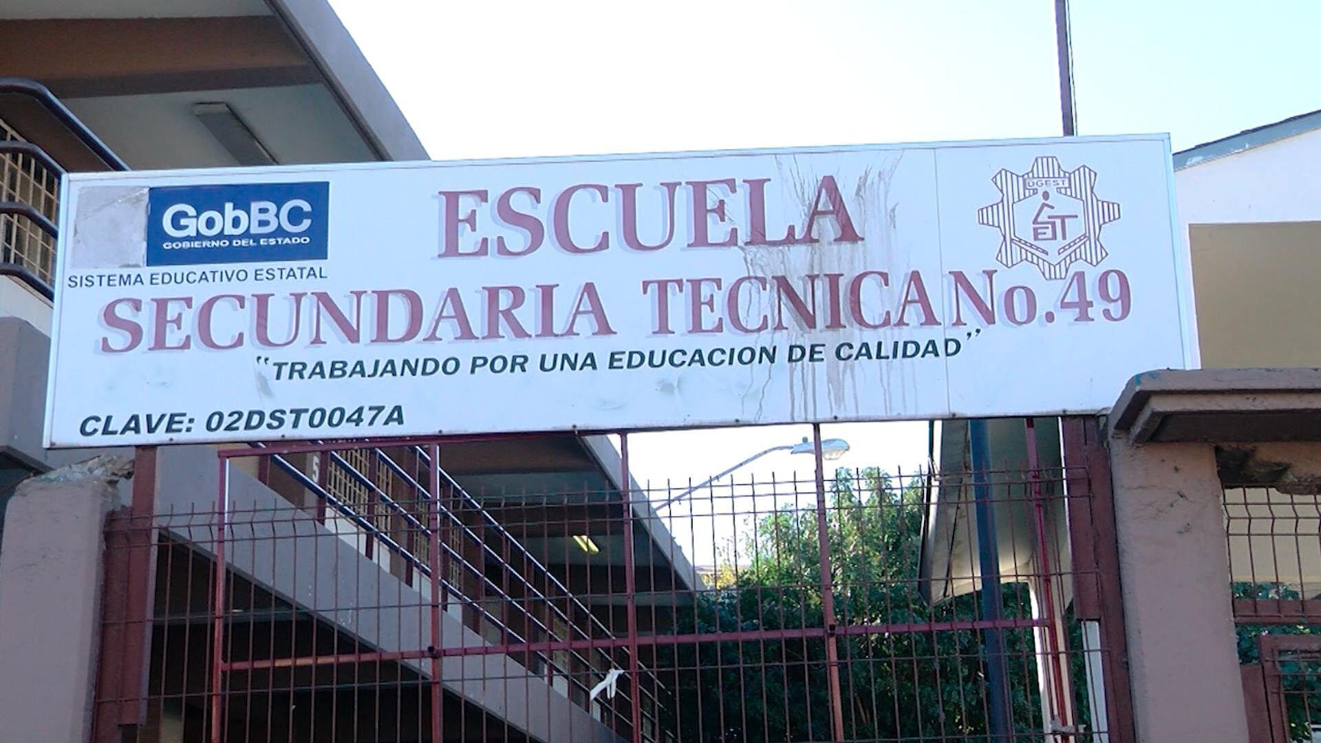 Secundaria Técnica 49 Cumple Más de 3 Años con Carencias | N+