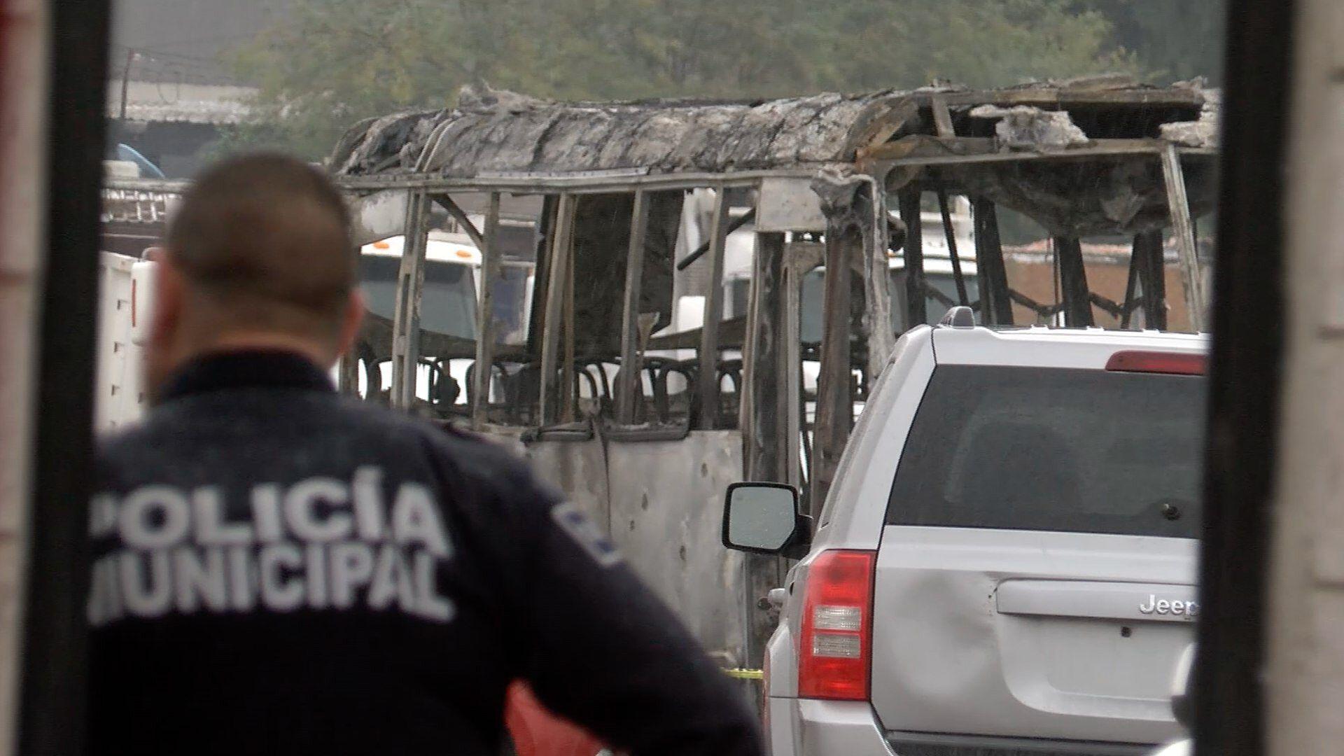 Cuerpo Calcinado Encontrado En Autobús Incendiado En Mexicali, Podría ...