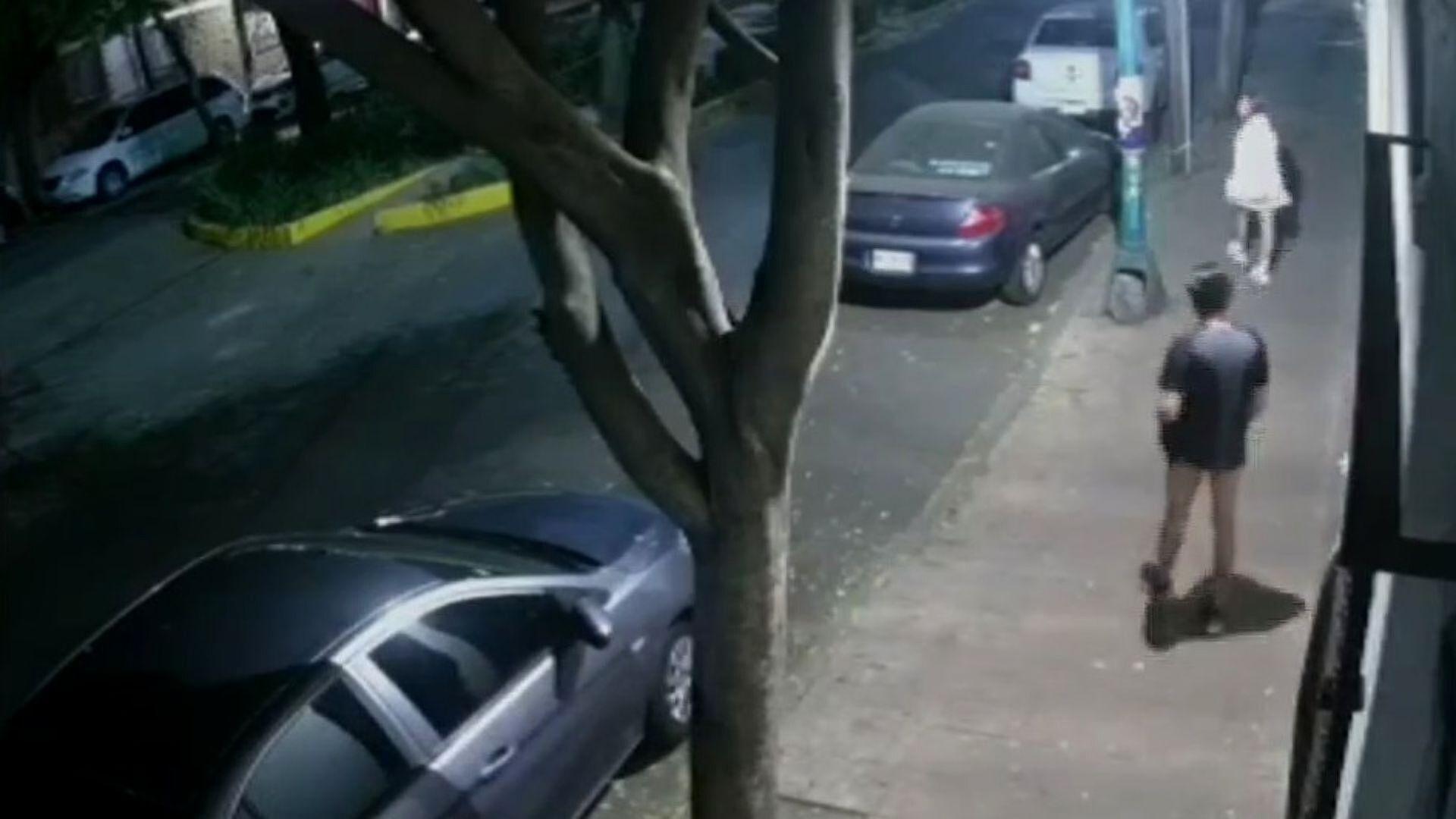 Hombre se Desnuda y Acosa a Mujer en la Miguel Hidalgo, CDMX, Jueves 8 de Febrero 2024 | Foro Tv En Vivo