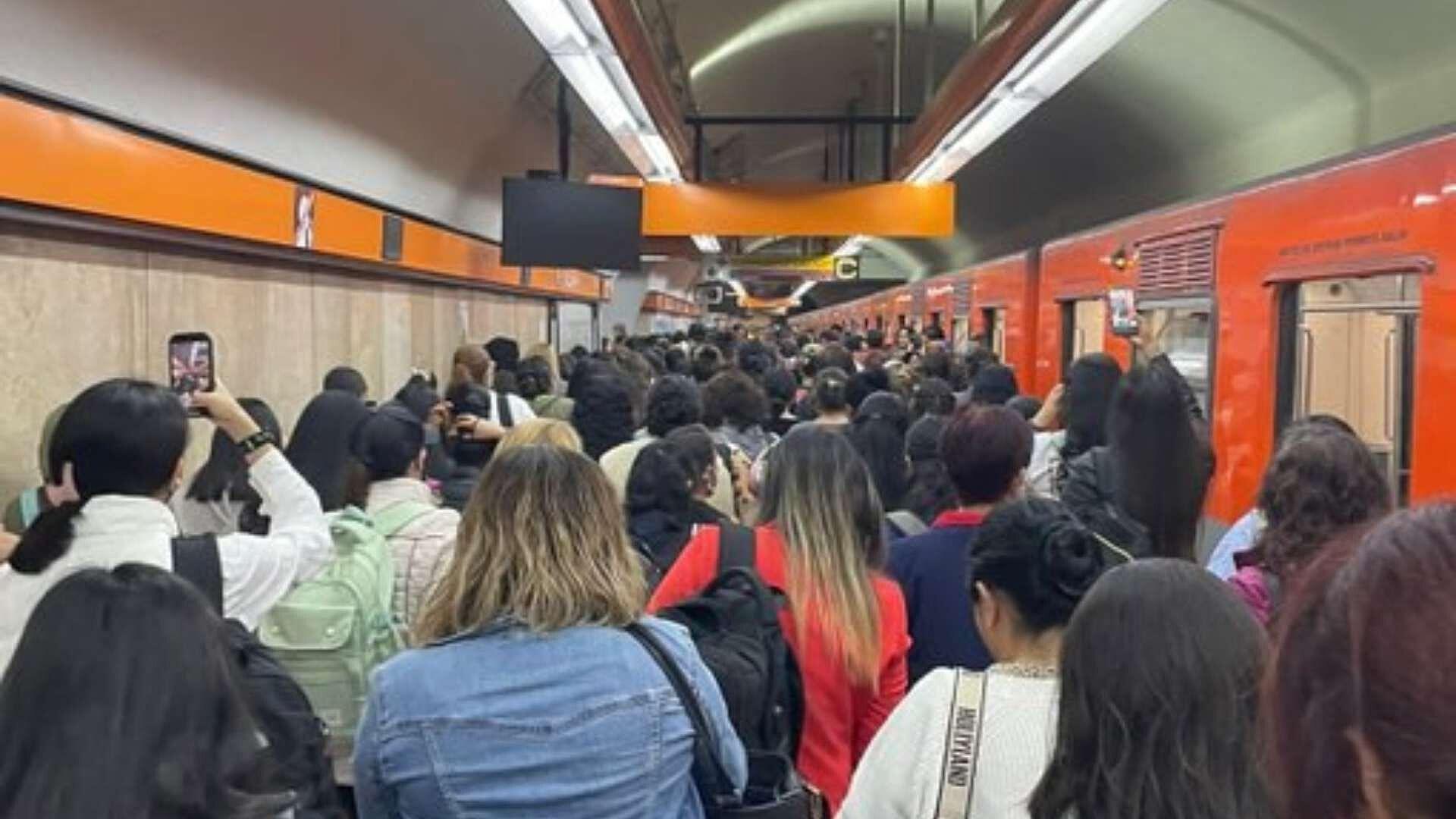 Caos en Línea 7 del Metro CDMX por Choque de Tren contra Cambio de Vías