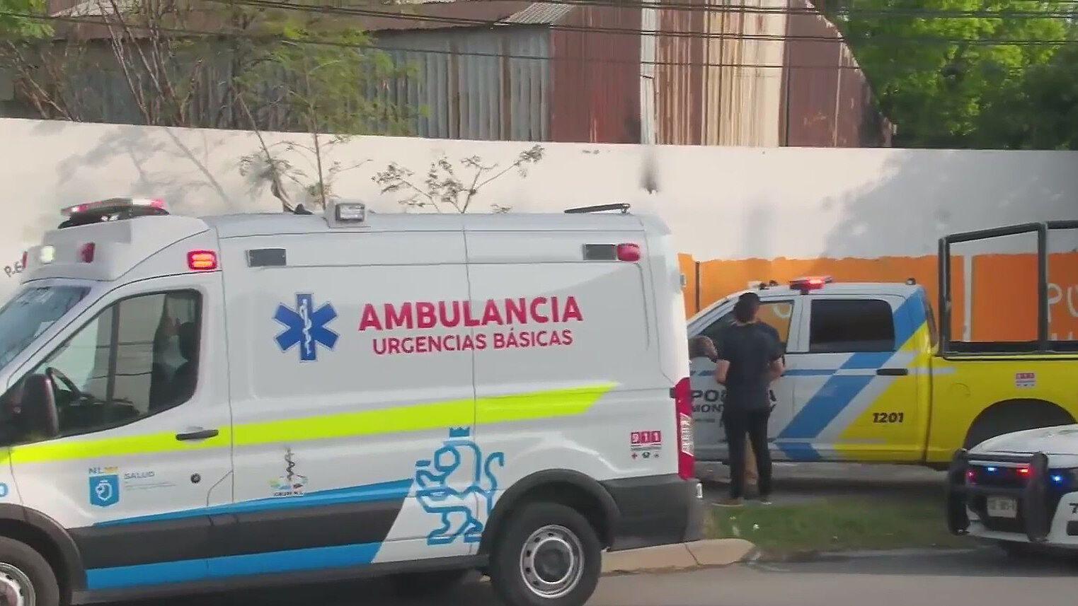 Intenta Cruzar la Avenida y lo Atropellan en Félix U. Gómez | N+