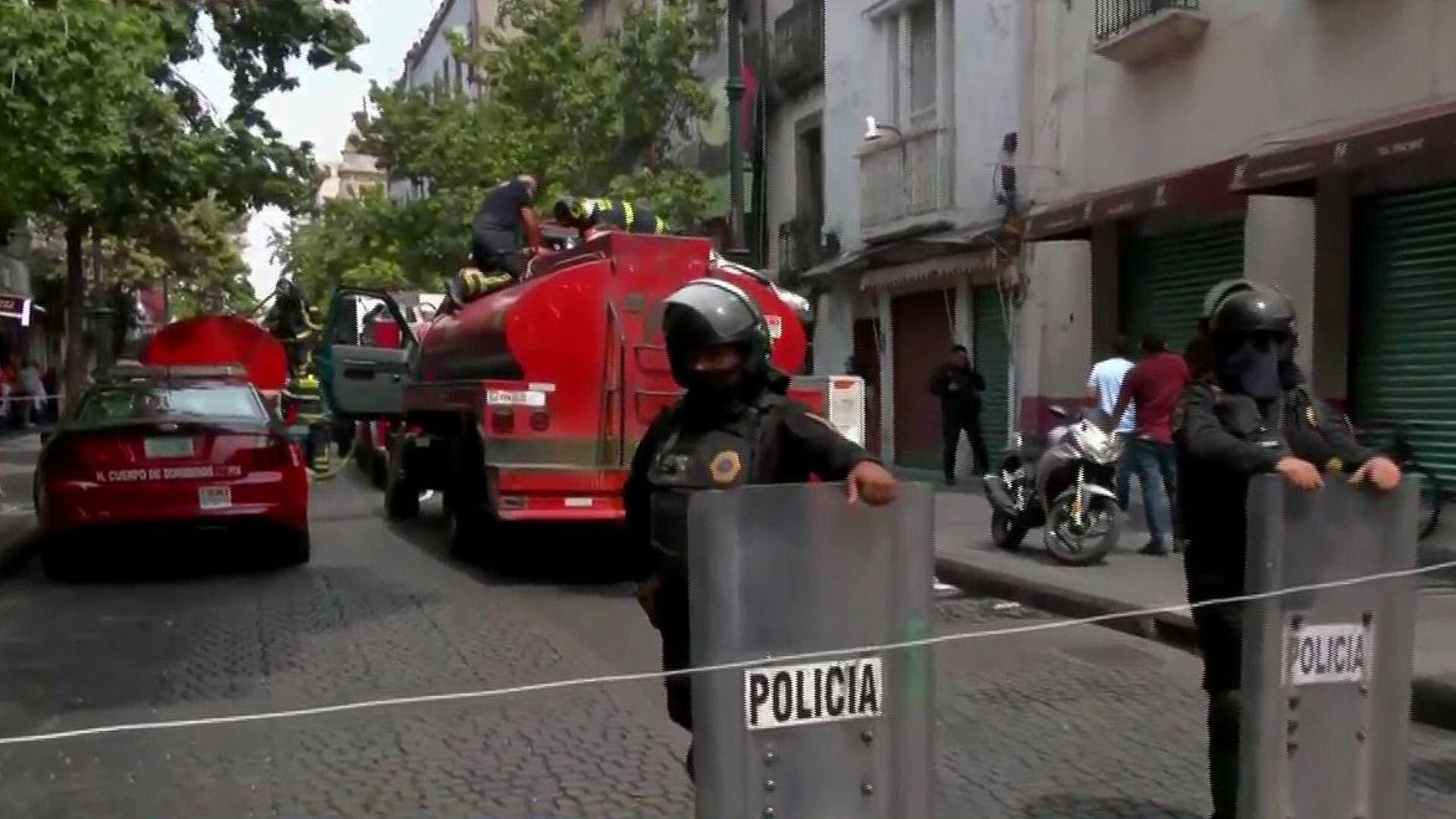 Combaten Incendio En Bodega De Telas En El Centro Histórico De Cdmx N