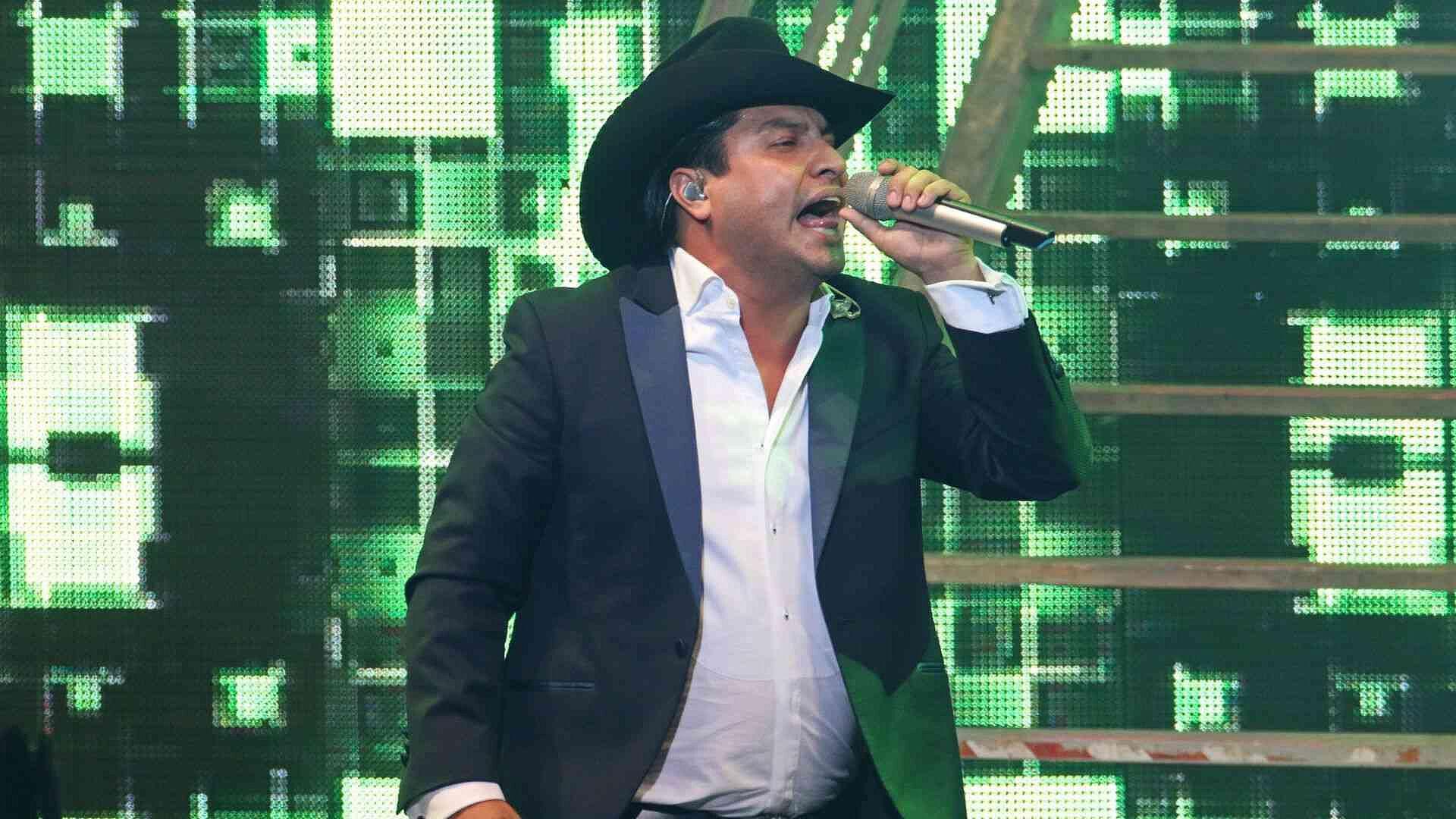 Julión Álvarez y Alfredito Olivas Cancelan Presentaciones en CDMX Prófugos del Anexo N+