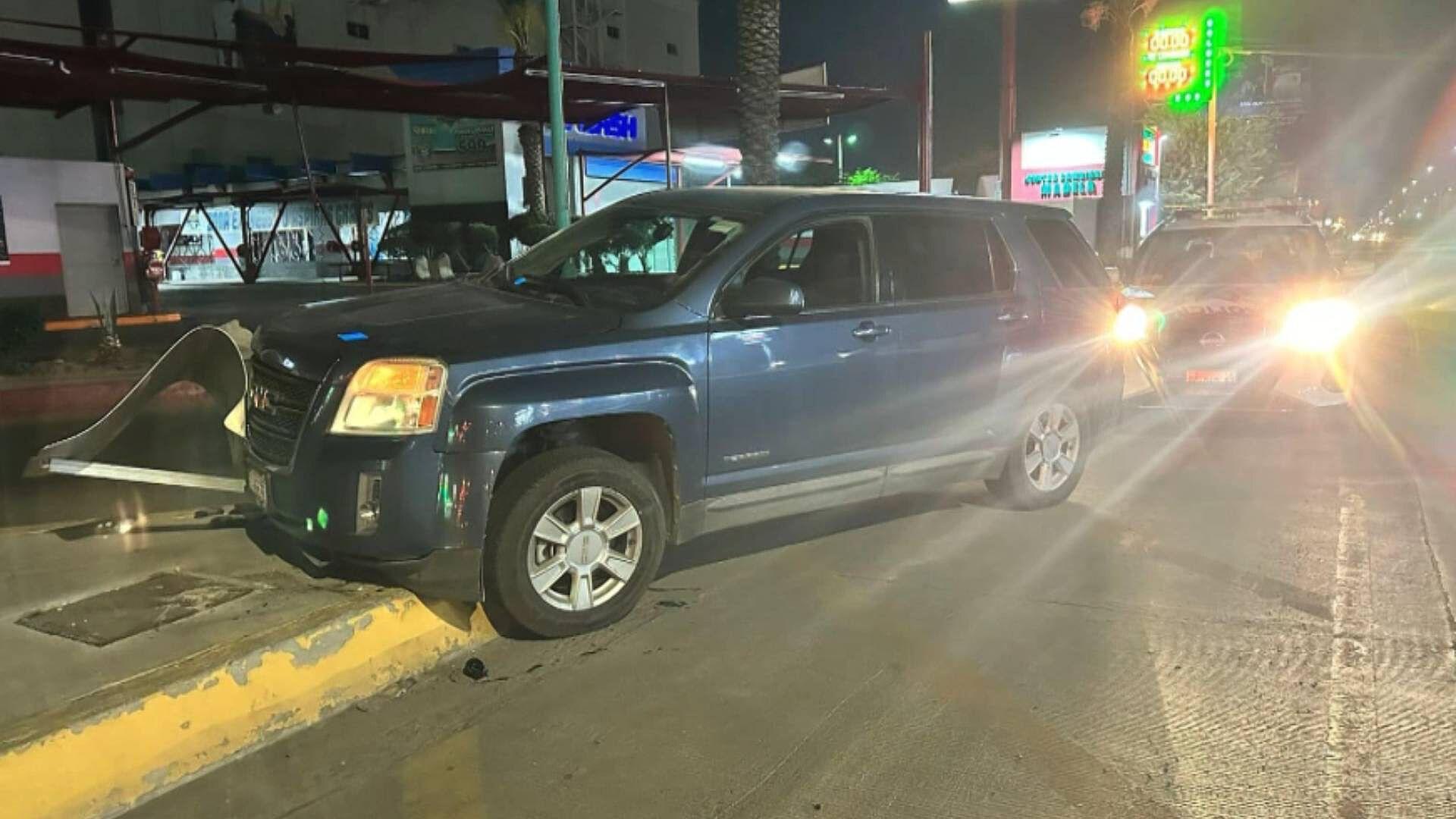 Mujer Mayor Pierde Control de su Camioneta y se Impacta en Calzada ...