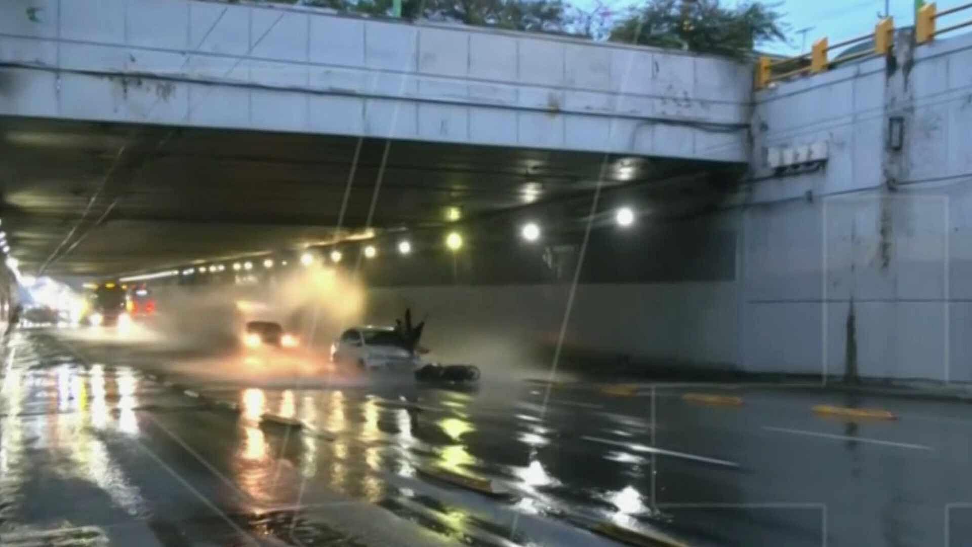 En Vivo Conductor Arrolla A Motociclista En Cdmx Y Se Da A La Fuga