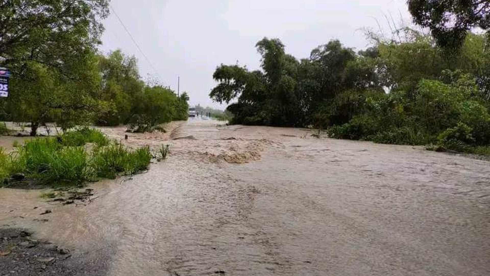 Lluvias Dejan Incomunicadas a Varias Comunidades de Misantla, Veracruz | N+