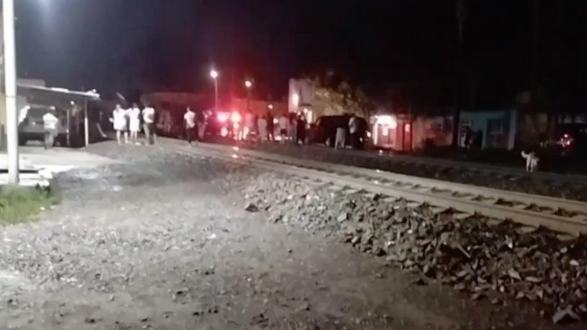 Mujer Muere Arrollada por el Tren al Ir con Audífonos en Ciudad Mendoza ...