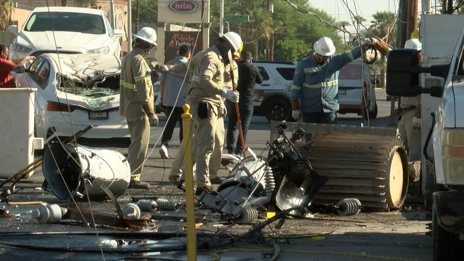 Mujer Choca Poste y Deja Sin Luz a Más de 50 Viviendas en Mexicali ...
