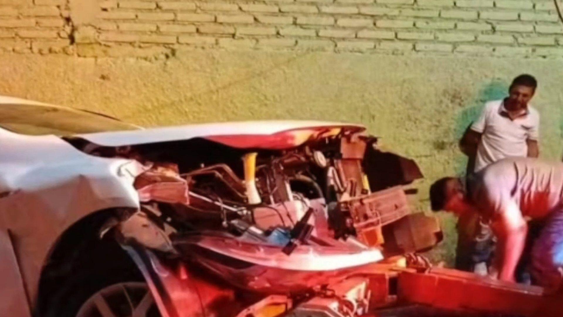 Abuelito se Queda Sin Frenos y Choca Contra Casa en Guanajuato Capital | N+