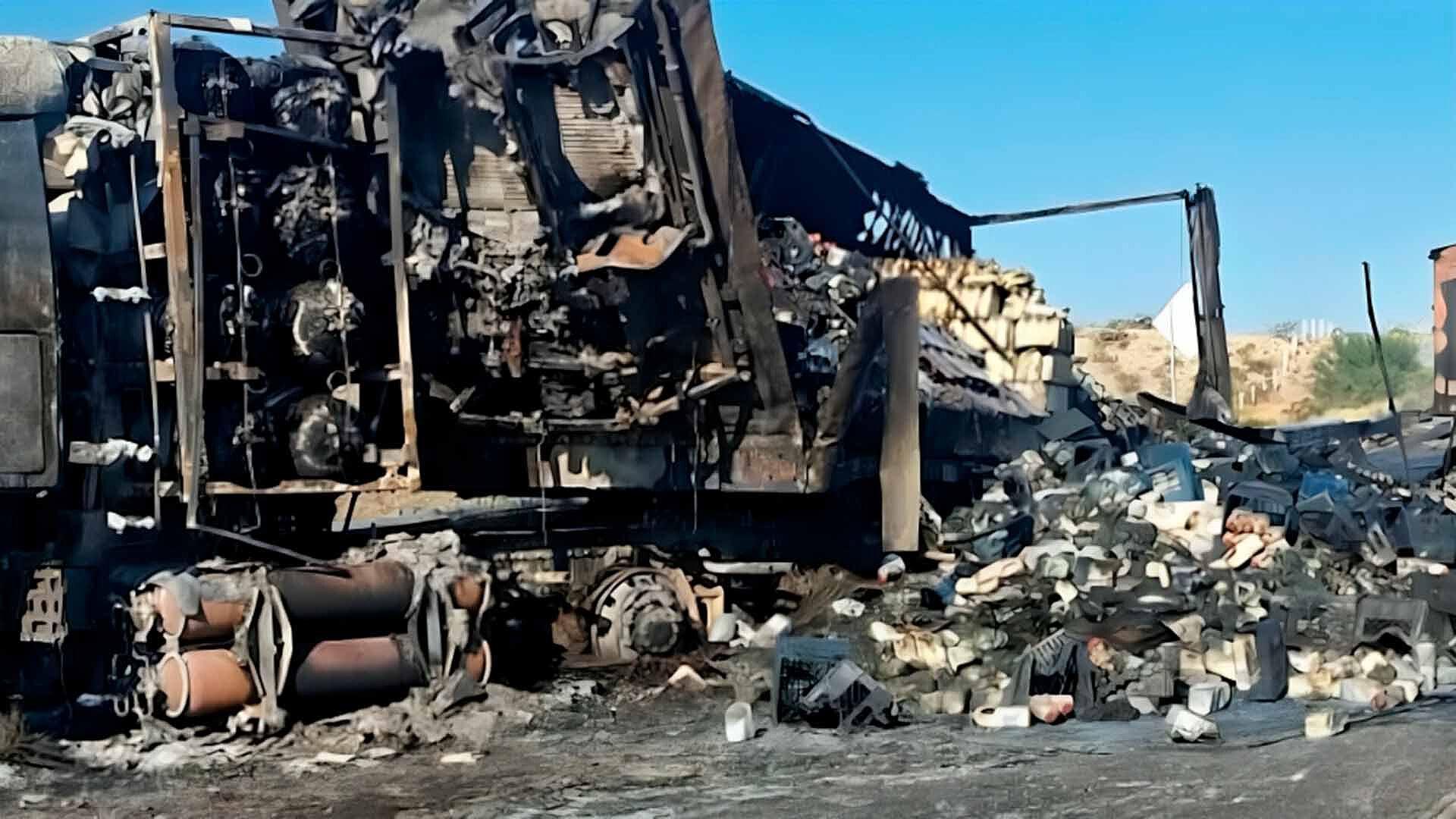 Choque de Tractocamiones en la Autopista Torreón-Saltillo Deja Dos ...
