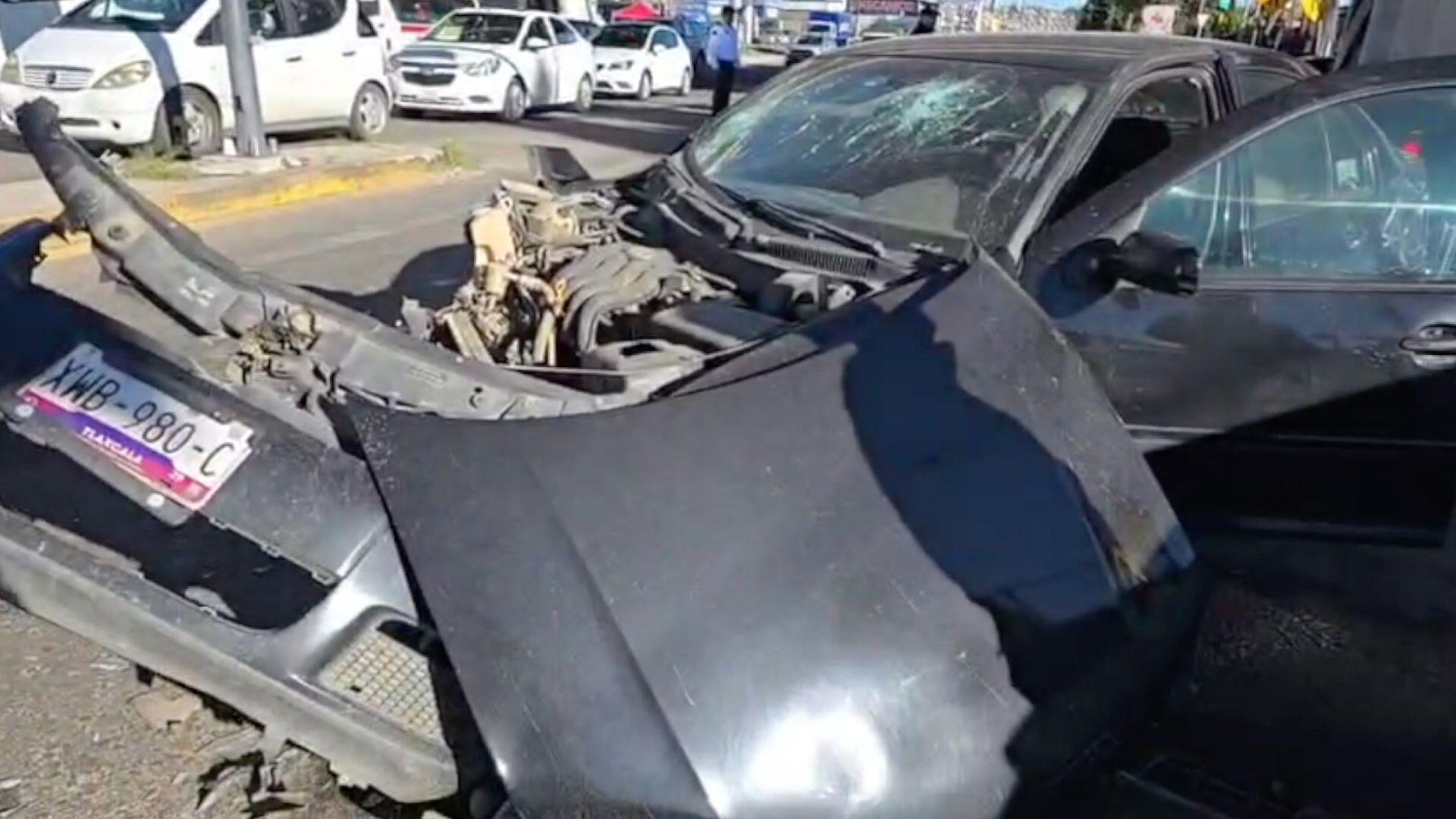 Conductor se Pasa el Alto y Provoca Fuerte Accidente en Carretera | N+ ...