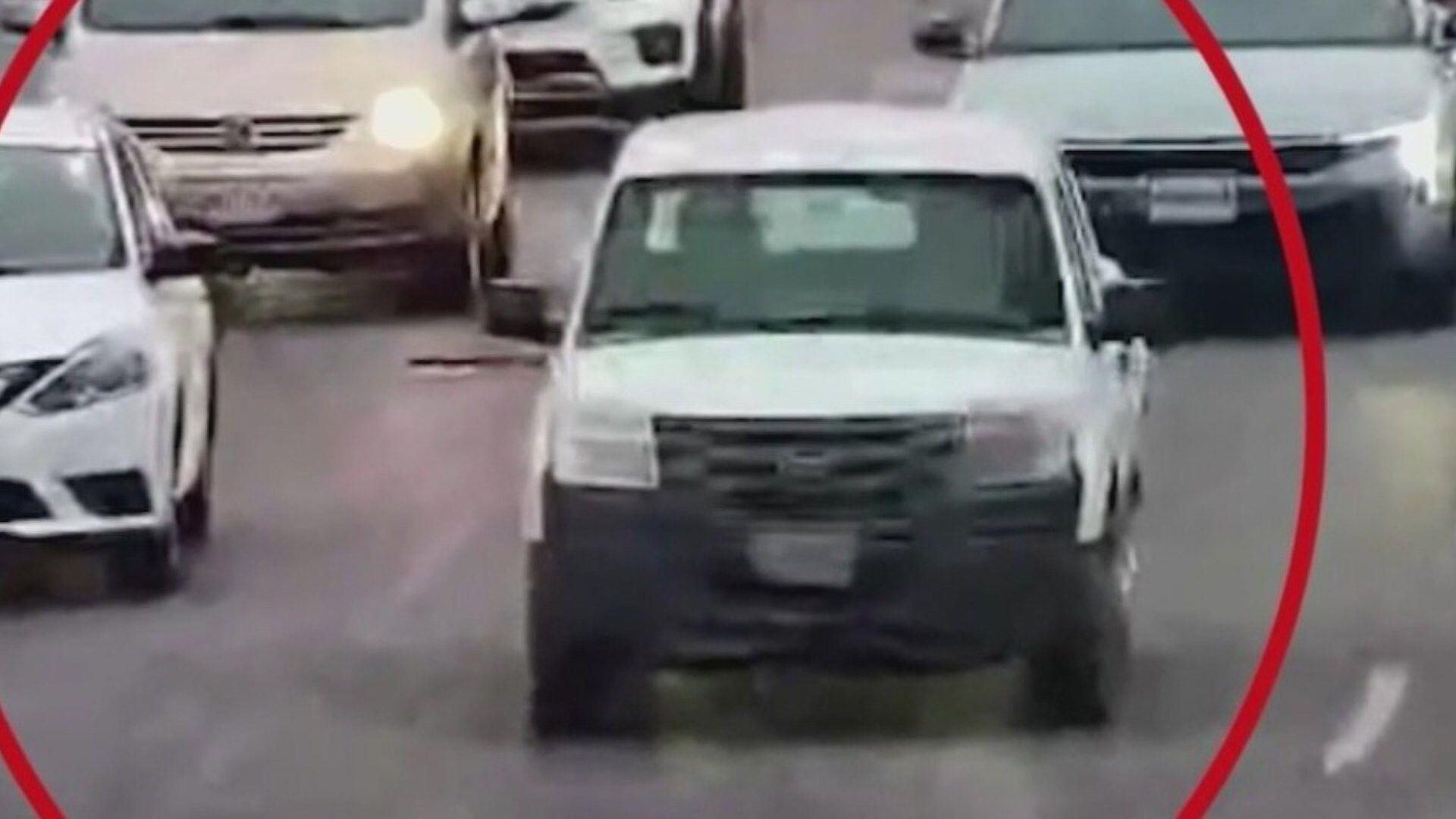 Detienen a Hombre en Camioneta con Reporte de Robo en Monterrey l N+ ...