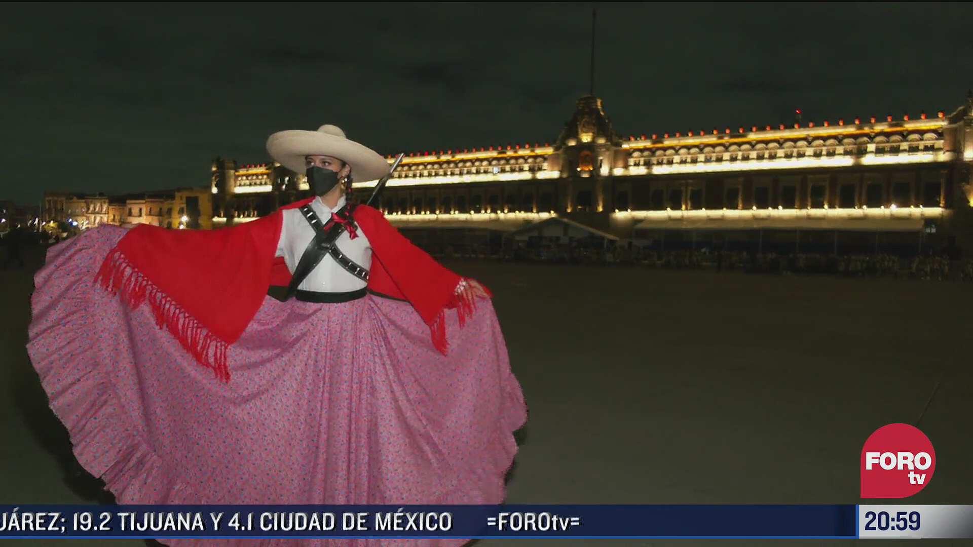 Adelitas participaron en el desfile de la Revolución