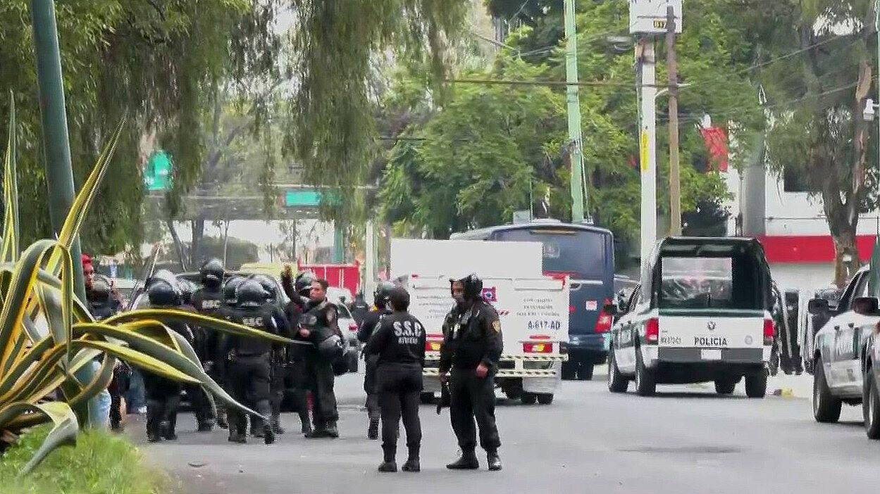 Policías se retiran de marcha de estudiantes de bachillerato en Zacatenco,  CDMX