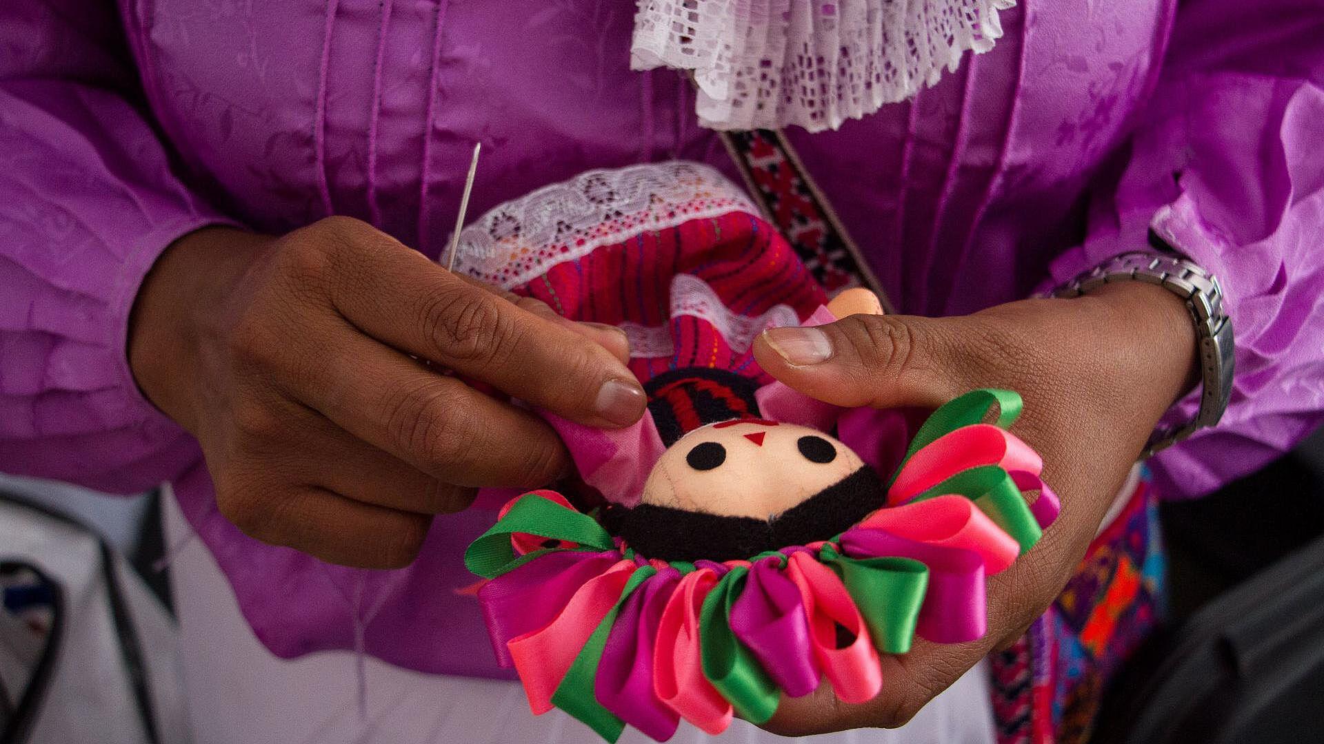 Historia de la Muñeca Otomí Lele | N+