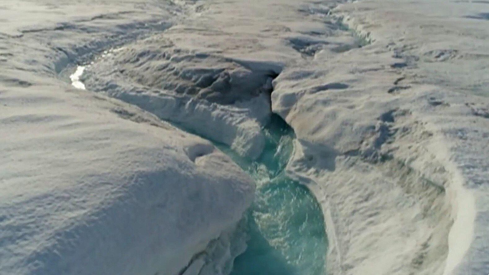 ¿Es Normal el Desprendimiento de Hielo en la Antártida? | N+
