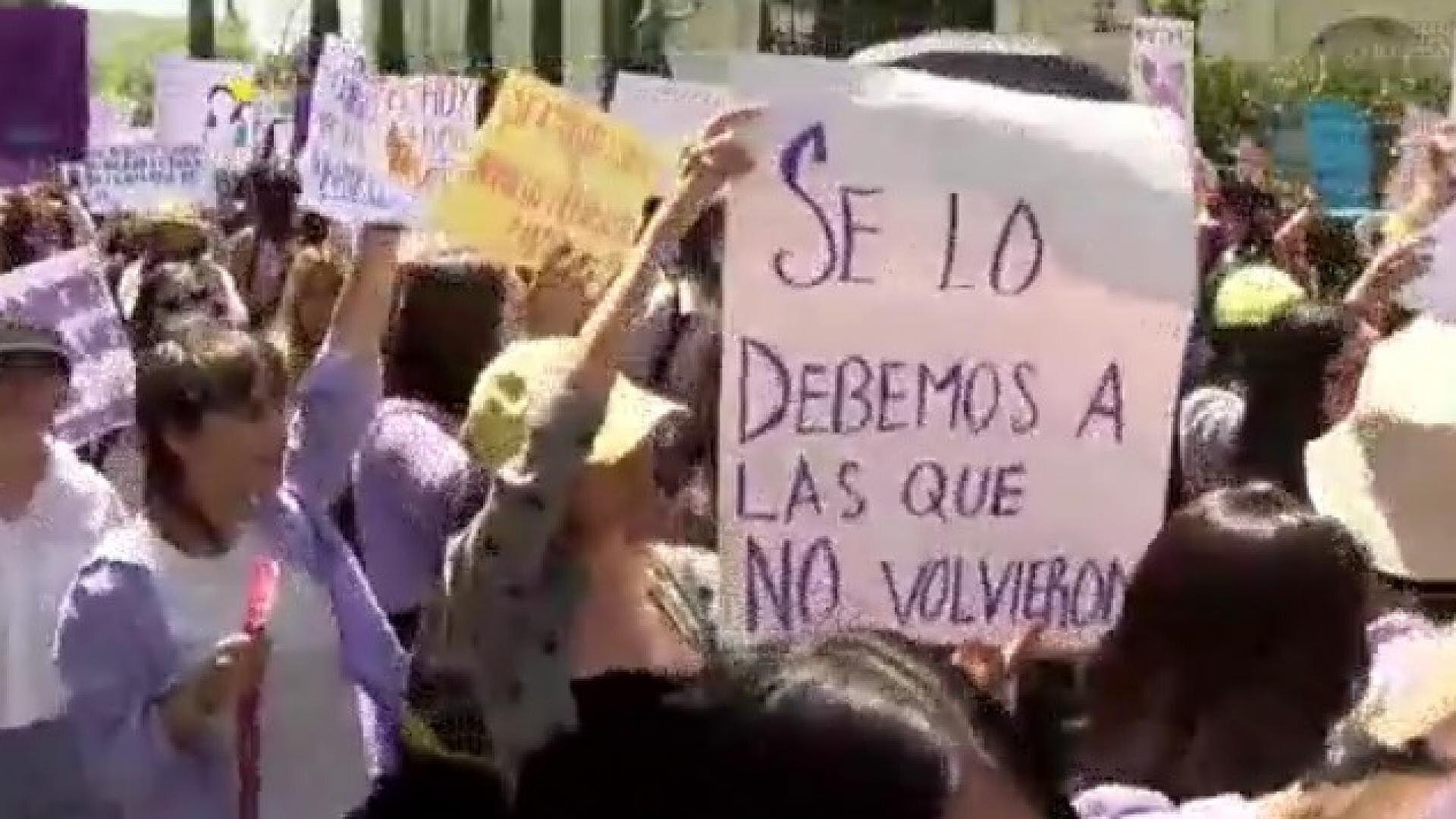 Mujeres Salieron a las Calles para Conmemorar el 8M