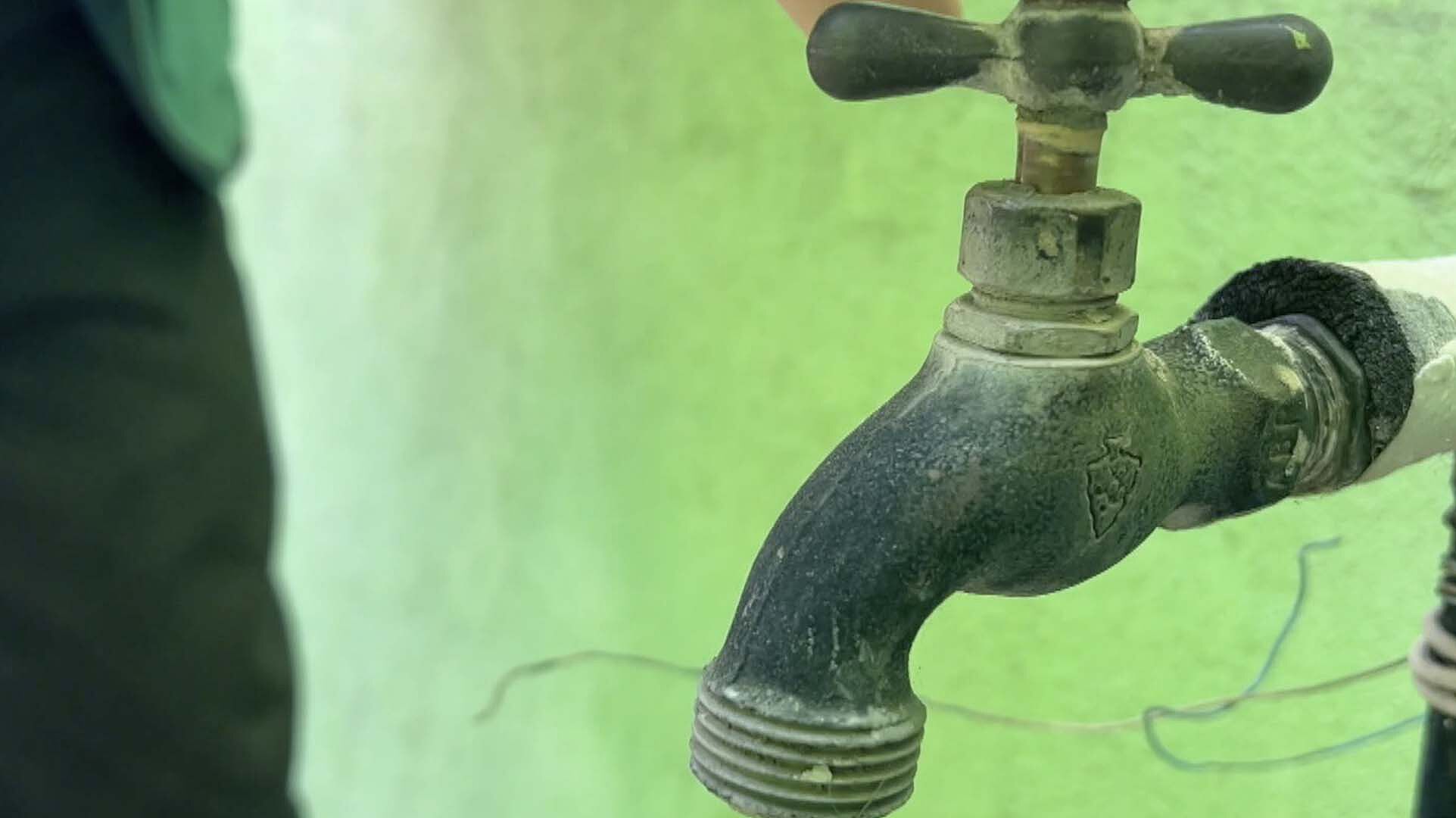 Vecinos Denuncian Cuatro Meses sin Servicio de Agua Potable en Reynosa | N+